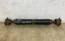 Карданный вал задний для Mitsubishi Pajero 2005 года на фотографиях