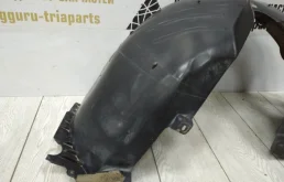 Подкрылок передний левый для Volkswagen Passat 2018 года на фотографиях