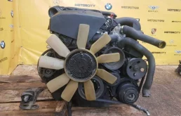 Двигатель без навесного для Mercedes-Benz C class 1998 года на фотографиях