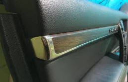 Обшивка двери передняя левая для Toyota Land Cruiser на фотографиях