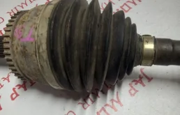 Привод передний правый для Nissan X-Trail 2000 года на фотографиях