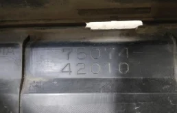 Накладка на дверь передняя левая для Toyota RAV4 на фотографиях