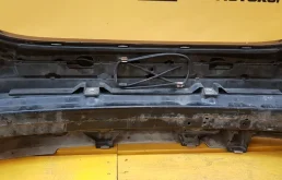 Бампер задний для Mercedes-Benz C class 2004 года на фотографиях