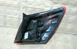 Фонарь внешний левый для Nissan Qashqai 2011 года на фотографиях