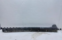 Накладка порога левая для Renault Duster 2017 года на фотографиях