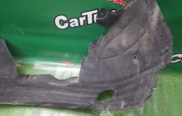 Подкрылок передний правый для Mercedes-Benz S class 1996 года на фотографиях