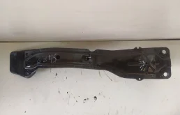 Подрамник двигателя для Nissan X-Trail 2000 года на фотографиях