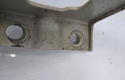 Петля капота левая для Hyundai ix35 на фотографиях