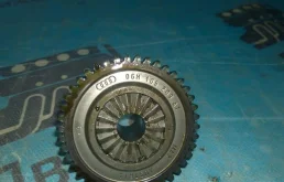 Шестерня коленвала(звездочка) для Volkswagen Tiguan на фотографиях