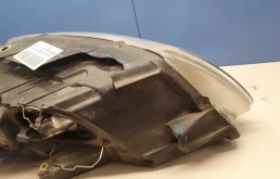 Фара ксенон левая для Volkswagen Passat 2008 года на фотографиях