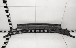 Решетка переднего бампера для Toyota RAV4 2015 года на фотографиях