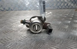 Топливный насос для Audi A4 2007 года на фотографиях