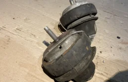 Подушка двигателя передняя левая нижняя для Volvo XC90 на фотографиях