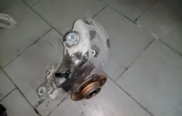 Цапфа задняя левая для Audi A6 на фотографиях