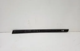 Молдинг двери передний правый для Nissan X-Trail 2014 года на фотографиях