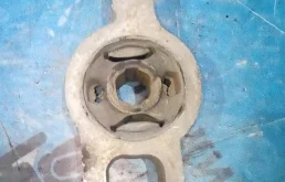 Рычаг передний левый нижний для Skoda Octavia на фотографиях