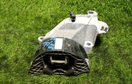 Опора двигателя передняя левая верхняя для Nissan Almera на фотографиях