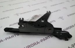 Петля капота левая для BMW X5 на фотографиях