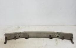 Усилитель переднего бампера для Toyota Land Cruiser 2012 года на фотографиях