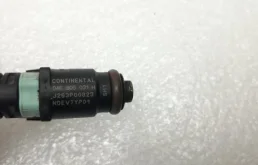 Форсунка топливная для Skoda Octavia 2015 года на фотографиях