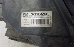 Усилитель переднего бампера для Volvo XC90 2018 года на фотографиях