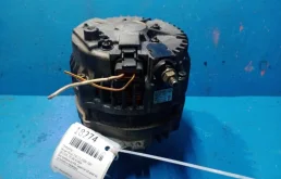 Генератор для Nissan X-Trail 2003 года на фотографиях