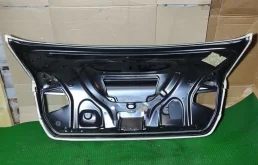 Крышка багажника для Audi A4 2009 года на фотографиях