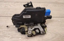 Замок двери задней правой для Volkswagen Touareg 2008 года на фотографиях