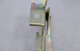 Петля капота левая для Hyundai ix35 2010 года на фотографиях