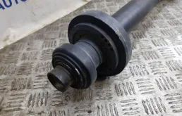 Карданный вал задний для Volkswagen Touareg 2014 года на фотографиях