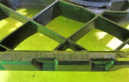 Решетка радиатора для Mercedes-Benz GLK class 2016 года на фотографиях