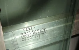 Дверь передняя правая для Audi A6 1999 года на фотографиях