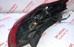 Фонарь правый для Nissan X-Trail 2014 года на фотографиях