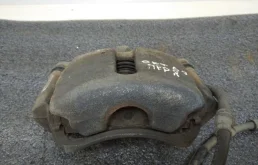 Суппорт передний правый для Skoda Octavia 2013 года на фотографиях