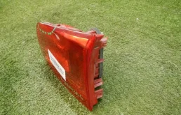 Фонарь внутренний правый для Volkswagen Tiguan 2013 года на фотографиях