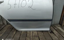 Дверь задняя правая для Skoda Octavia 2012 года на фотографиях