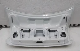 Дверь багажника для Volkswagen Polo 2011 года на фотографиях