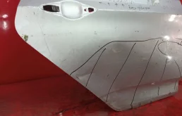 Накладка на дверь задняя правая для Hyundai Solaris 2010 года на фотографиях