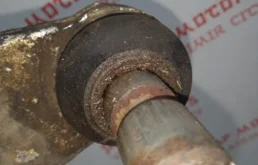 Рычаг передний правый нижний для Nissan Murano 2008 года на фотографиях