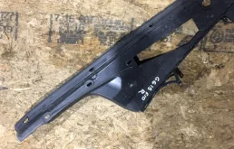 Замок капота для BMW 5er 2015 года на фотографиях