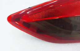 Фонарь внутренний правый для Ford Kuga 2015 года на фотографиях