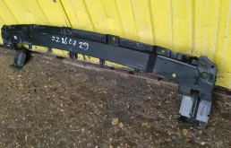 Усилитель переднего бампера для Volvo XC90 2018 года на фотографиях