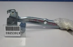 Петля капота правая для Volkswagen Tiguan на фотографиях