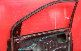 Дверь передняя правая для Lexus RX 2008 года на фотографиях