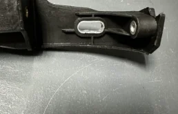 Фиксатор стойки капота для Mercedes-Benz GLK class на фотографиях