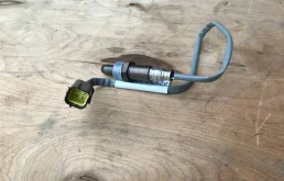 Лямбда-зонд (верхний) для Nissan Teana на фотографиях