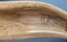 Рычаг передний правый нижний для Opel Astra 2008 года на фотографиях