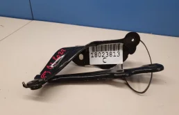 Петля капота левая для Skoda Octavia на фотографиях