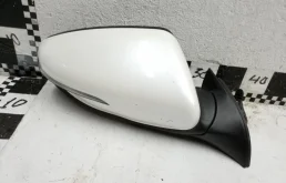 Стекла и зеркала для Kia Cerato 2017 года на фотографиях