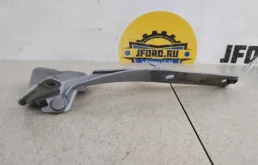 Петля капота левая для Suzuki Grand Vitara на фотографиях